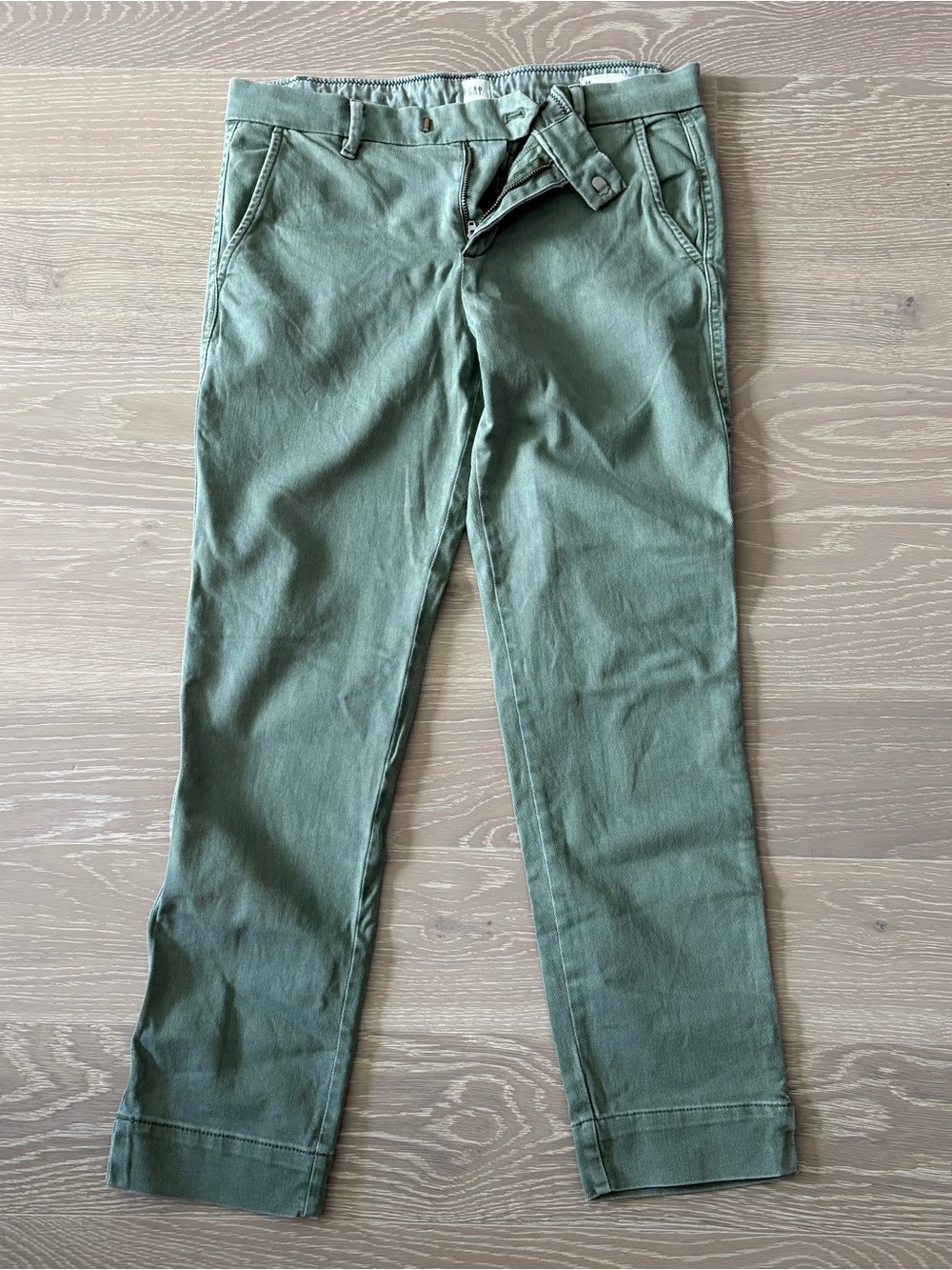GAP Women’s Slim Crop Olive Green Cotton Khakis